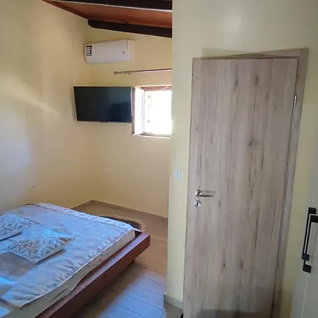 Dominic Venetian Castle Old Port Ханья